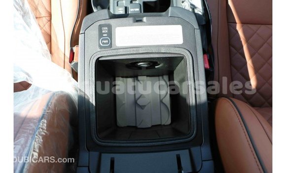 Acheter Import Voiture Toyota Prado Blanc à Import - Dubai, Malampa Acheter Import Voiture Toyota Prado Blanc à Import - Dubai, Malampa