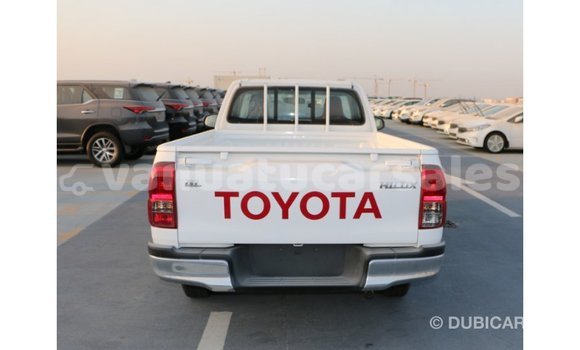 Acheter Import Voiture Toyota Hilux Blanc à Import - Dubai, Malampa Acheter Import Voiture Toyota Hilux Blanc à Import - Dubai, Malampa