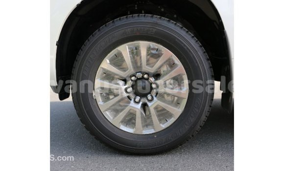 Acheter Import Voiture Toyota Prado Blanc à Import - Dubai, Malampa Acheter Import Voiture Toyota Prado Blanc à Import - Dubai, Malampa