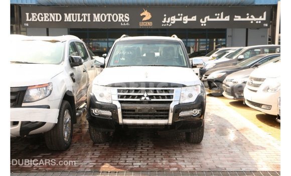 Acheter Import Voiture Mitsubishi Pajero Noir à Import - Dubai, Malampa Acheter Import Voiture Mitsubishi Pajero Noir à Import - Dubai, Malampa