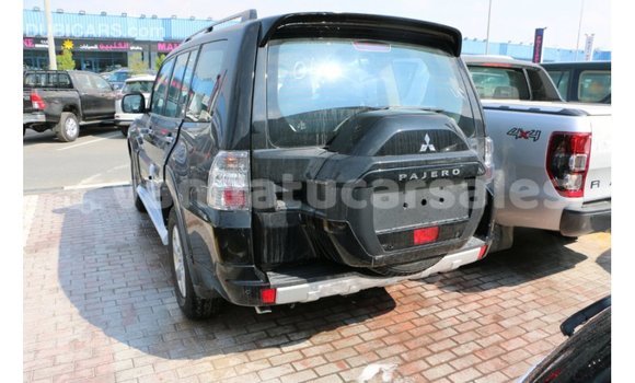 Acheter Import Voiture Mitsubishi Pajero Noir à Import - Dubai, Malampa Acheter Import Voiture Mitsubishi Pajero Noir à Import - Dubai, Malampa