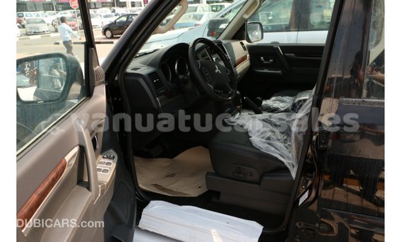 Acheter Import Voiture Mitsubishi Pajero Noir à Import - Dubai, Malampa Acheter Import Voiture Mitsubishi Pajero Noir à Import - Dubai, Malampa