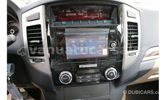 Acheter Import Voiture Mitsubishi Pajero Noir à Import - Dubai, Malampa Acheter Import Voiture Mitsubishi Pajero Noir à Import - Dubai, Malampa