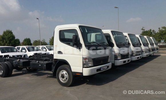 Buy Import Mitsubishi Carisma White Car in Import - Dubai in Malampa Buy Import Mitsubishi Carisma White Car in Import - Dubai in Malampa