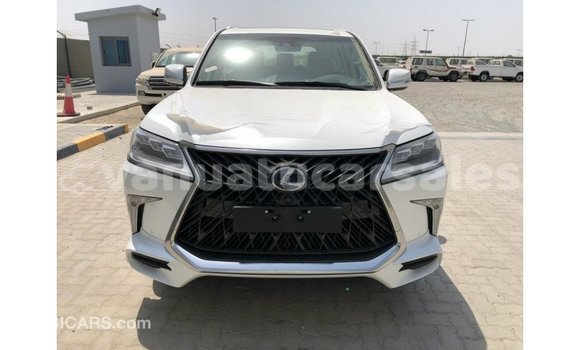 Acheter Import Voiture Lexus LX Blanc à Import - Dubai, Malampa Acheter Import Voiture Lexus LX Blanc à Import - Dubai, Malampa