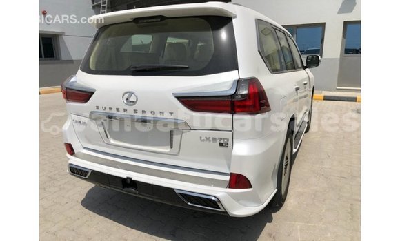 Acheter Import Voiture Lexus LX Blanc à Import - Dubai, Malampa Acheter Import Voiture Lexus LX Blanc à Import - Dubai, Malampa