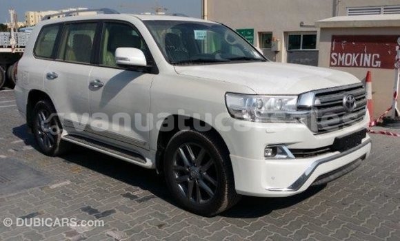 Acheter Import Voiture Toyota Land Cruiser Blanc à Import - Dubai, Malampa Acheter Import Voiture Toyota Land Cruiser Blanc à Import - Dubai, Malampa