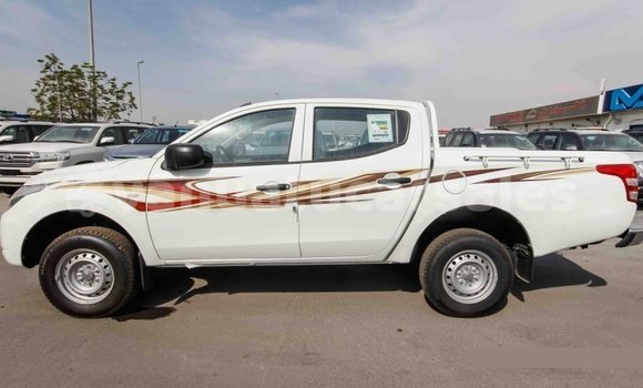 Acheter Import Voiture Mitsubishi L200 Blanc à Import - Dubai, Malampa Acheter Import Voiture Mitsubishi L200 Blanc à Import - Dubai, Malampa
