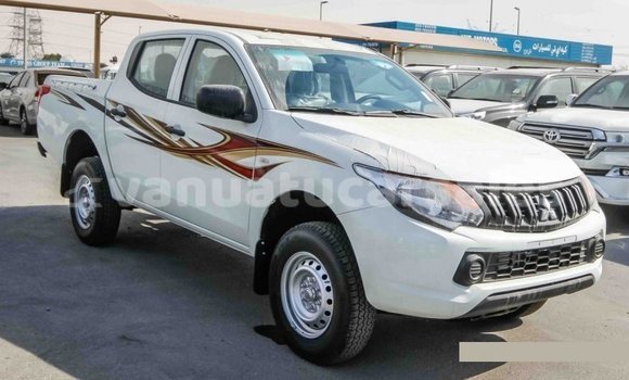 Acheter Import Voiture Mitsubishi L200 Blanc à Import - Dubai, Malampa Acheter Import Voiture Mitsubishi L200 Blanc à Import - Dubai, Malampa