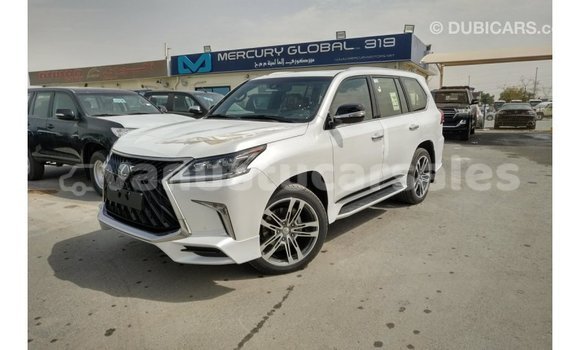 Acheter Import Voiture Lexus LX Blanc à Import - Dubai, Malampa Acheter Import Voiture Lexus LX Blanc à Import - Dubai, Malampa