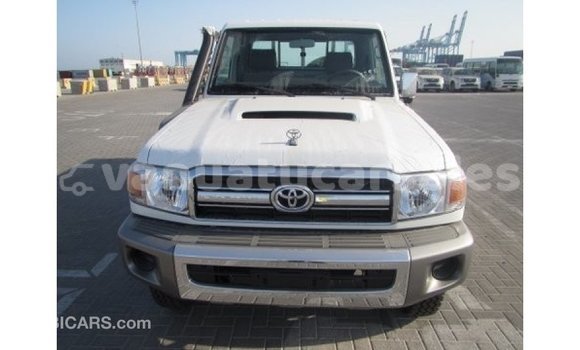 Acheter Import Voiture Toyota Land Cruiser Blanc à Import - Dubai, Malampa Acheter Import Voiture Toyota Land Cruiser Blanc à Import - Dubai, Malampa