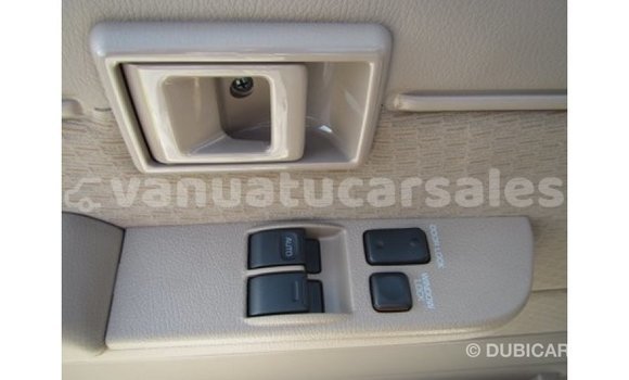 Acheter Import Voiture Toyota Land Cruiser Blanc à Import - Dubai, Malampa Acheter Import Voiture Toyota Land Cruiser Blanc à Import - Dubai, Malampa
