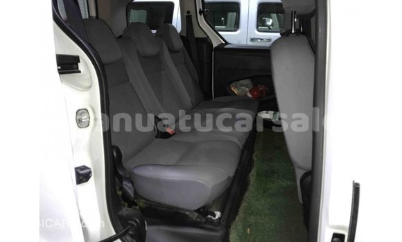 Acheter Import Voiture Peugeot Partner Blanc à Import - Dubai, Malampa