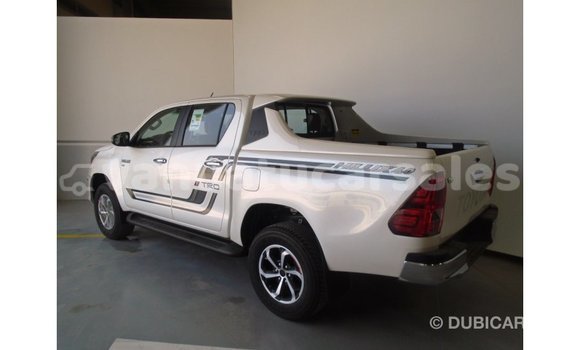 Acheter Import Voiture Toyota Hilux Blanc à Import - Dubai, Malampa Acheter Import Voiture Toyota Hilux Blanc à Import - Dubai, Malampa