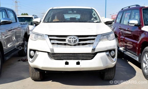 Acheter Import Voiture Toyota Fortuner Blanc à Import - Dubai, Malampa Acheter Import Voiture Toyota Fortuner Blanc à Import - Dubai, Malampa