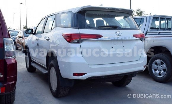 Acheter Import Voiture Toyota Fortuner Blanc à Import - Dubai, Malampa Acheter Import Voiture Toyota Fortuner Blanc à Import - Dubai, Malampa