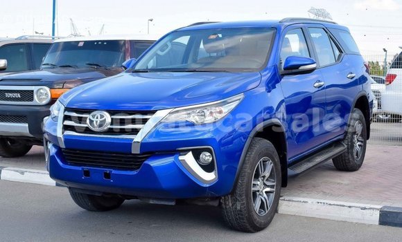 Acheter Import Voiture Toyota Fortuner Bleu à Import - Dubai, Malampa Acheter Import Voiture Toyota Fortuner Bleu à Import - Dubai, Malampa