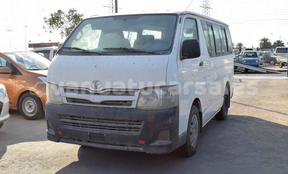 Acheter Import Voiture Toyota Hiace Blanc à Import - Dubai, Malampa Acheter Import Voiture Toyota Hiace Blanc à Import - Dubai, Malampa