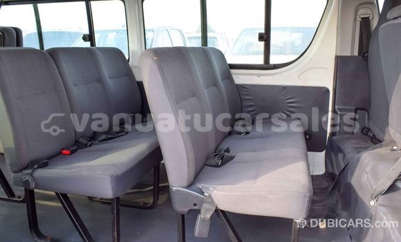 Acheter Import Voiture Toyota Hiace Blanc à Import - Dubai, Malampa Acheter Import Voiture Toyota Hiace Blanc à Import - Dubai, Malampa