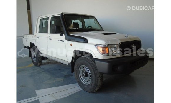 Acheter Import Voiture Toyota Land Cruiser Blanc à Import - Dubai, Malampa Acheter Import Voiture Toyota Land Cruiser Blanc à Import - Dubai, Malampa