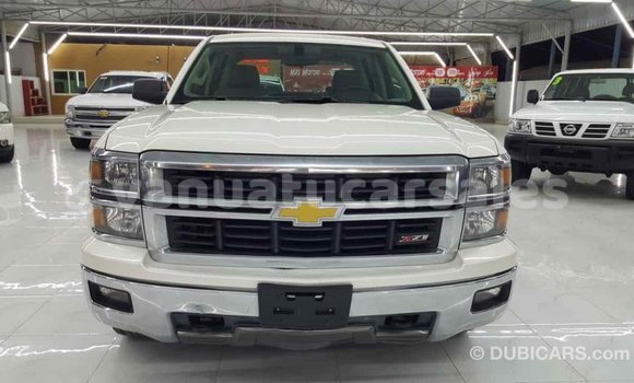 Acheter Import Voiture Chevrolet Silverado Blanc à Import - Dubai, Malampa Acheter Import Voiture Chevrolet Silverado Blanc à Import - Dubai, Malampa