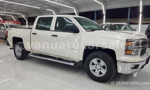 Acheter Import Voiture Chevrolet Silverado Blanc à Import - Dubai, Malampa Acheter Import Voiture Chevrolet Silverado Blanc à Import - Dubai, Malampa