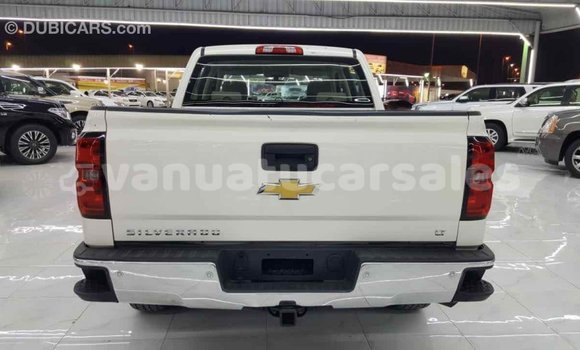 Acheter Import Voiture Chevrolet Silverado Blanc à Import - Dubai, Malampa Acheter Import Voiture Chevrolet Silverado Blanc à Import - Dubai, Malampa