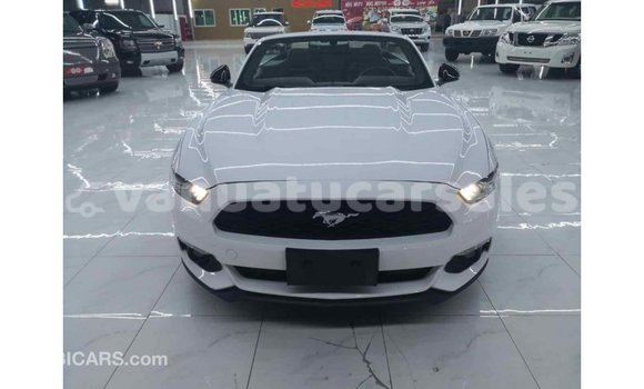Acheter Import Voiture Ford Mustang Blanc à Import - Dubai, Malampa Acheter Import Voiture Ford Mustang Blanc à Import - Dubai, Malampa