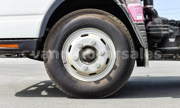 Acheter Import Voiture Mitsubishi Carisma Blanc à Import - Dubai, Malampa Acheter Import Voiture Mitsubishi Carisma Blanc à Import - Dubai, Malampa