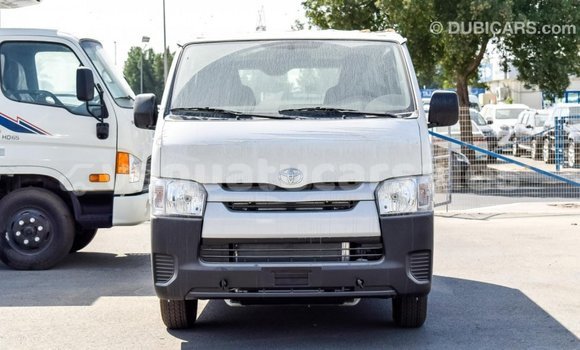 Acheter Import Voiture Toyota Hiace Blanc à Import - Dubai, Malampa Acheter Import Voiture Toyota Hiace Blanc à Import - Dubai, Malampa