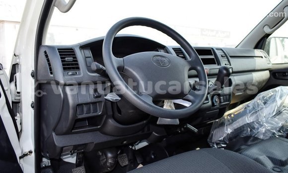 Acheter Import Voiture Toyota Hiace Blanc à Import - Dubai, Malampa Acheter Import Voiture Toyota Hiace Blanc à Import - Dubai, Malampa