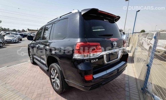 Acheter Import Voiture Toyota Land Cruiser Noir à Import - Dubai, Malampa Acheter Import Voiture Toyota Land Cruiser Noir à Import - Dubai, Malampa