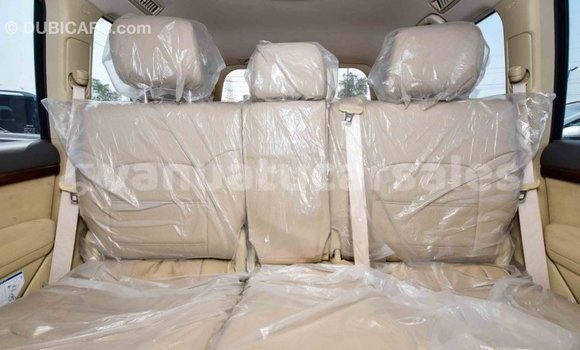 Acheter Import Voiture Toyota Land Cruiser Blanc à Import - Dubai, Malampa Acheter Import Voiture Toyota Land Cruiser Blanc à Import - Dubai, Malampa