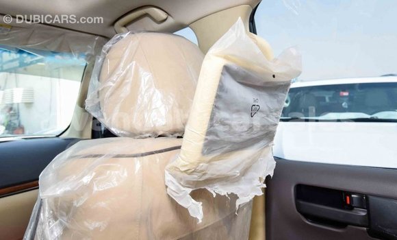 Acheter Import Voiture Toyota Land Cruiser Blanc à Import - Dubai, Malampa Acheter Import Voiture Toyota Land Cruiser Blanc à Import - Dubai, Malampa