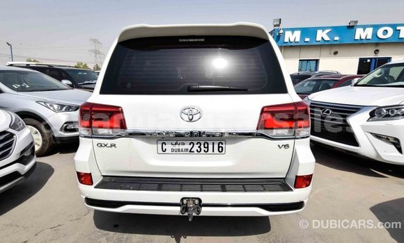 Acheter Import Voiture Toyota Land Cruiser Blanc à Import - Dubai, Malampa Acheter Import Voiture Toyota Land Cruiser Blanc à Import - Dubai, Malampa