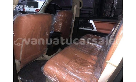 Acheter Import Voiture Toyota Land Cruiser Noir à Import - Dubai, Malampa Acheter Import Voiture Toyota Land Cruiser Noir à Import - Dubai, Malampa
