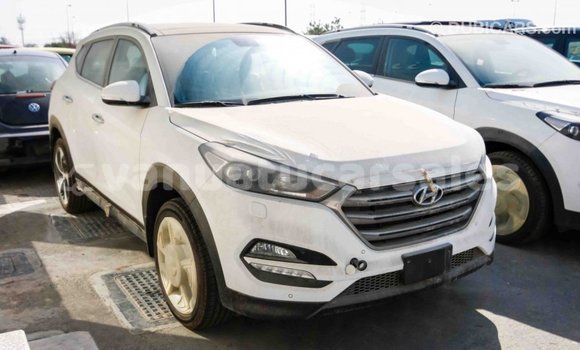 Acheter Import Voiture Hyundai Tucson Blanc à Import - Dubai, Malampa Acheter Import Voiture Hyundai Tucson Blanc à Import - Dubai, Malampa