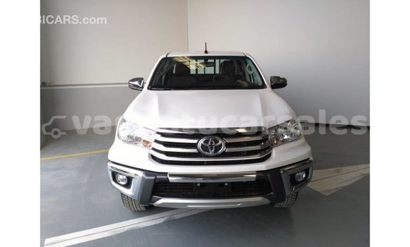 Acheter Import Voiture Toyota Hilux Blanc à Import - Dubai, Malampa Acheter Import Voiture Toyota Hilux Blanc à Import - Dubai, Malampa
