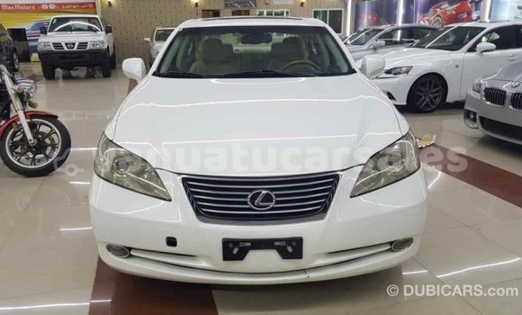 Acheter Import Voiture Lexus ES Blanc à Import - Dubai, Malampa Acheter Import Voiture Lexus ES Blanc à Import - Dubai, Malampa