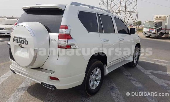 Acheter Import Voiture Toyota Prado Blanc à Import - Dubai, Malampa Acheter Import Voiture Toyota Prado Blanc à Import - Dubai, Malampa