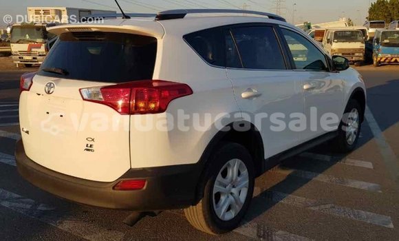 Acheter Import Voiture Toyota RAV4 Blanc à Import - Dubai, Malampa Acheter Import Voiture Toyota RAV4 Blanc à Import - Dubai, Malampa