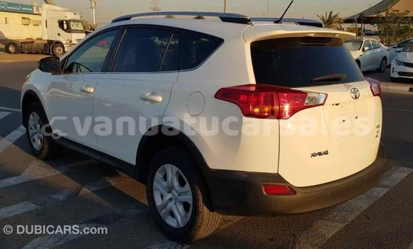 Acheter Import Voiture Toyota RAV4 Blanc à Import - Dubai, Malampa Acheter Import Voiture Toyota RAV4 Blanc à Import - Dubai, Malampa
