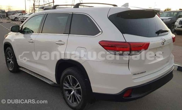 Acheter Import Voiture Toyota Highlander Blanc à Import - Dubai, Malampa Acheter Import Voiture Toyota Highlander Blanc à Import - Dubai, Malampa