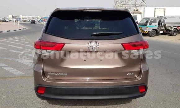 Acheter Import Voiture Toyota Highlander Marron à Import - Dubai, Malampa Acheter Import Voiture Toyota Highlander Marron à Import - Dubai, Malampa