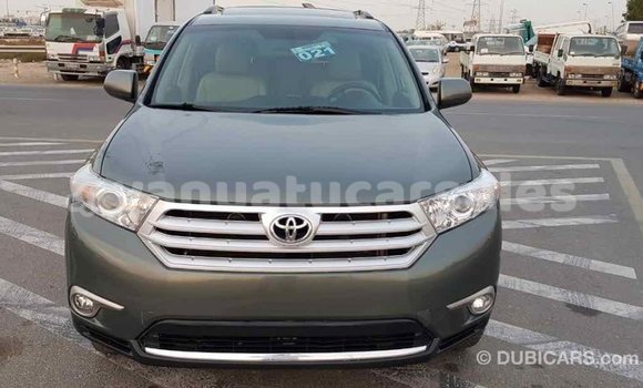Acheter Import Voiture Toyota Highlander Vert à Import - Dubai, Malampa Acheter Import Voiture Toyota Highlander Vert à Import - Dubai, Malampa