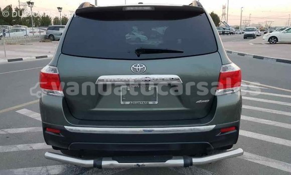 Acheter Import Voiture Toyota Highlander Vert à Import - Dubai, Malampa Acheter Import Voiture Toyota Highlander Vert à Import - Dubai, Malampa