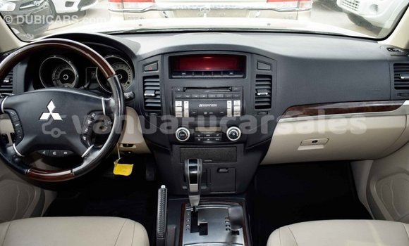 Acheter Import Voiture Mitsubishi Pajero Noir à Import - Dubai, Malampa Acheter Import Voiture Mitsubishi Pajero Noir à Import - Dubai, Malampa