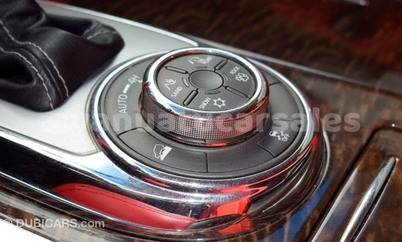 Acheter Import Voiture Nissan Patrol Blanc à Import - Dubai, Malampa Acheter Import Voiture Nissan Patrol Blanc à Import - Dubai, Malampa