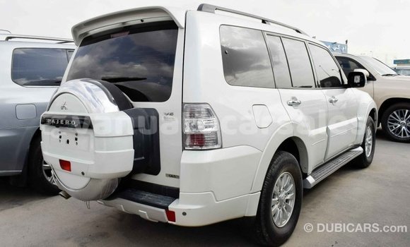 Acheter Import Voiture Mitsubishi Pajero Blanc à Import - Dubai, Malampa Acheter Import Voiture Mitsubishi Pajero Blanc à Import - Dubai, Malampa