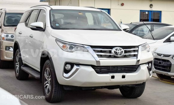 Acheter Import Voiture Toyota Fortuner Blanc à Import - Dubai, Malampa Acheter Import Voiture Toyota Fortuner Blanc à Import - Dubai, Malampa